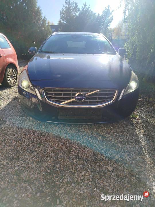 Volvo V60 nieuszkodzony Golub-Dobrzyń