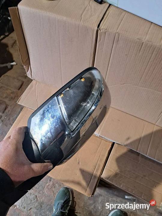 Lusterko prawe Dodge Ram IV 68231242AH 89 17 Pin