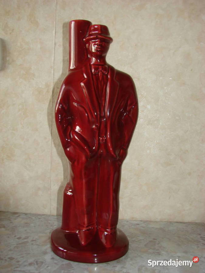 Mężczyzna pod latarnią podstawa lampy pomorskie Pruszcz Gdański