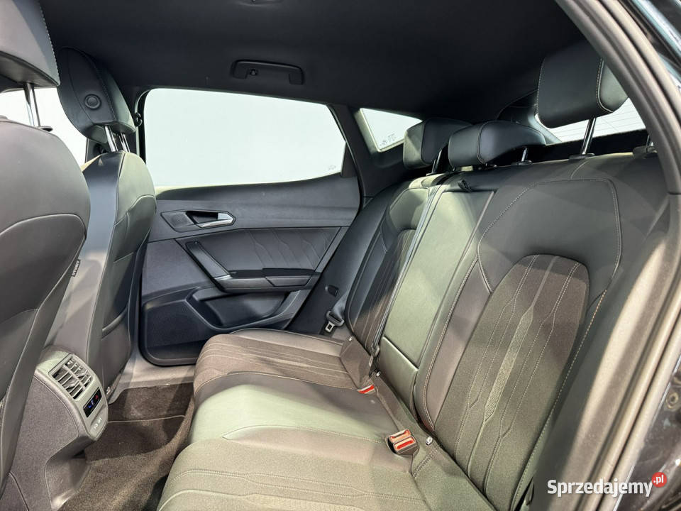 Cupra Formentor VAT23 15TSI 150 DSG 2023 r salon centralny zamek Formentor Myślenice