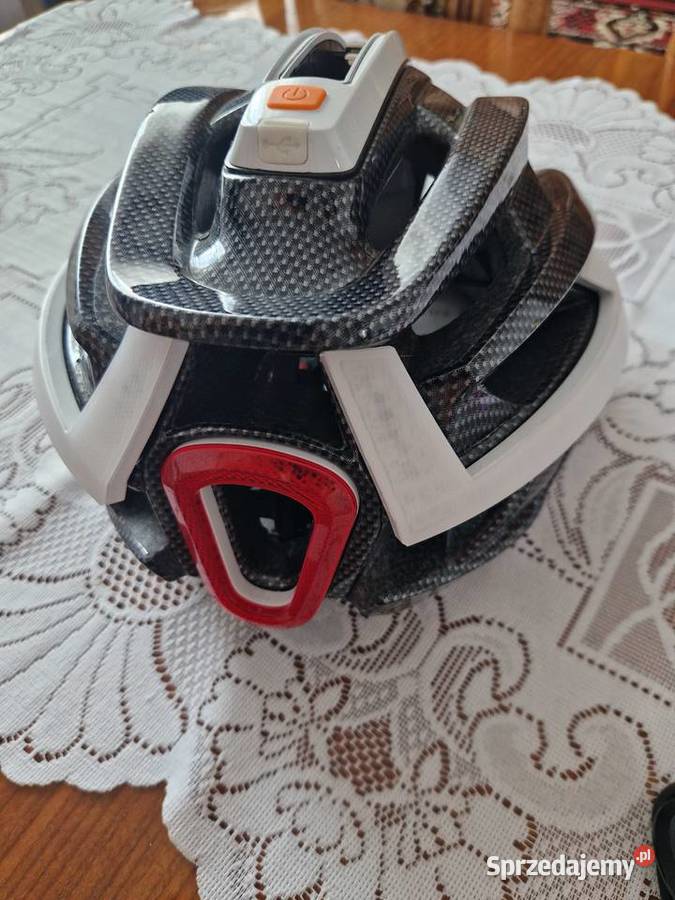 Kask rowerowy z oświetleniem led Kroczyce