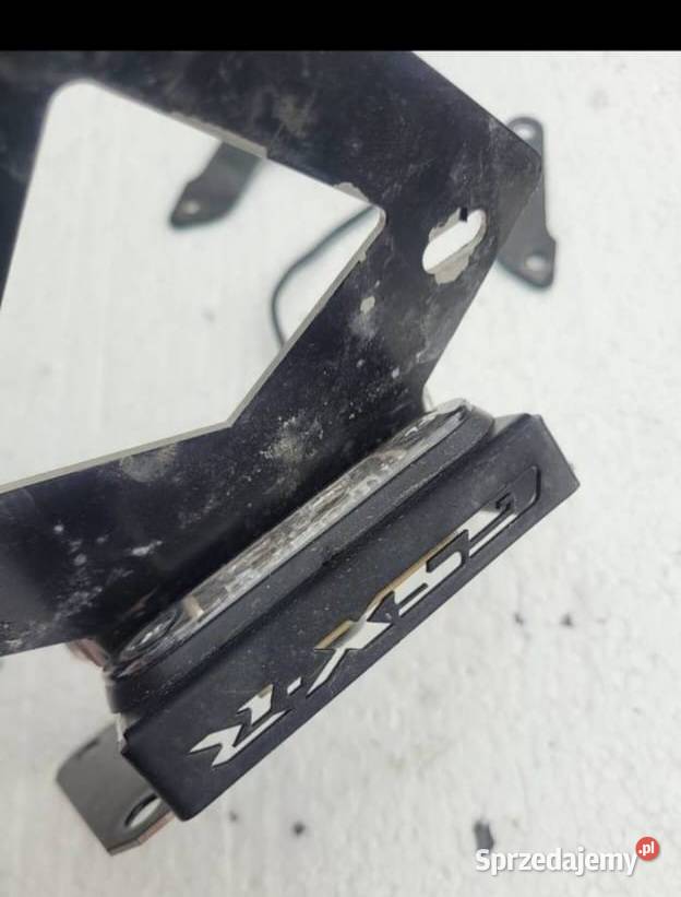 SUZUKI GSXR GSXR 600 750 K8 K9 MOCOWANIE TABLICY Mocowania i uchwyty Nowy Tomyśl sprzedam