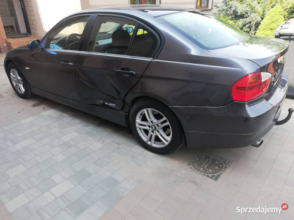 Bmw seria 3 uszkodzony Sedan / Limuzyna Września