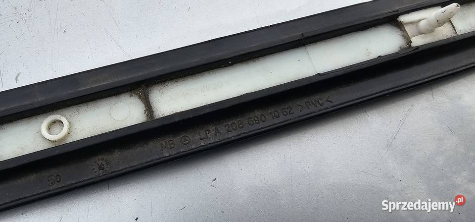 Listwa błotnika prawy tył mercedes w208 Części samochodowe wielkopolskie Zbąszyń sprzedam