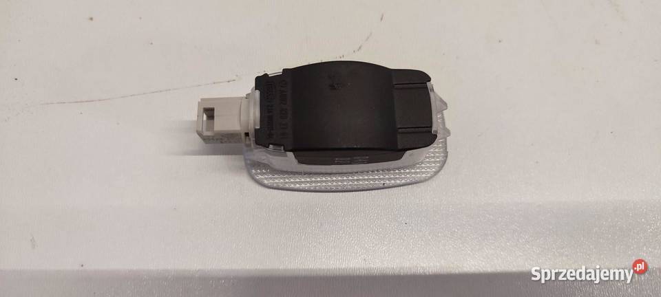 MERCEDES GLC W253 X253 LAMPKA KABINY WNĘTRZA Oświetlenie kabiny