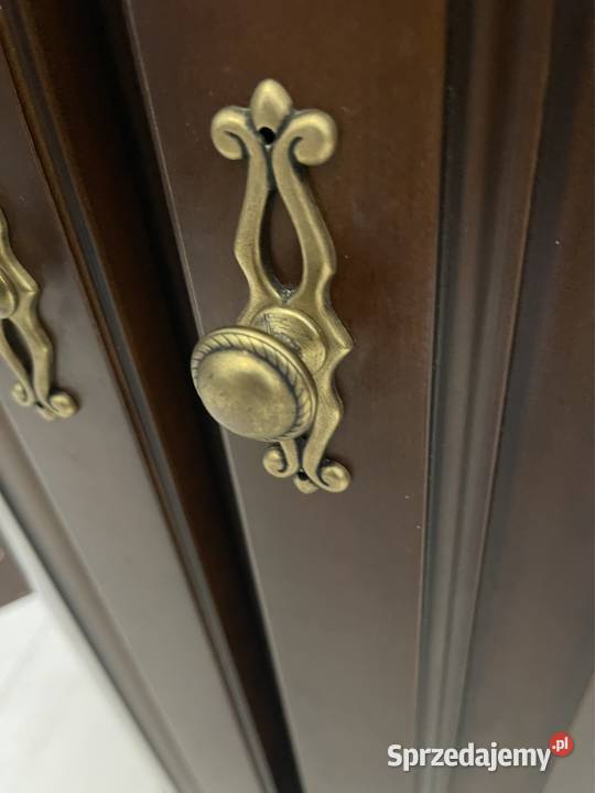 Piękna witryna drewniana Meble Żary