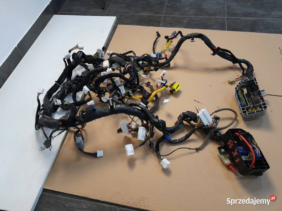 WIAZKA DESKI ROZDZIELCZEJ HYUNDAI 16GDI 20GDI IX osobowe Skierniewice