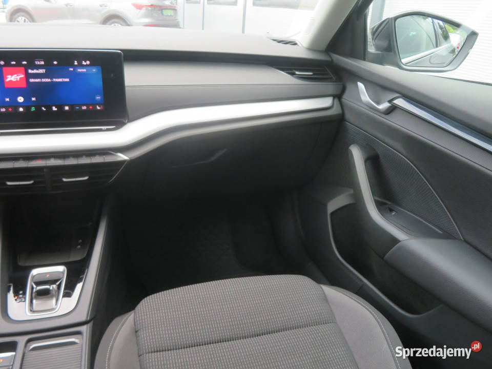 Skoda Octavia 15 eTSI mHEV Octavia Katowice