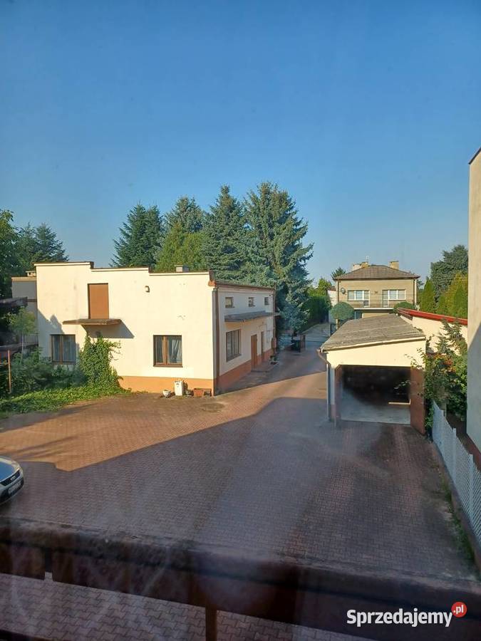 Budynek parterowy mieszkalny