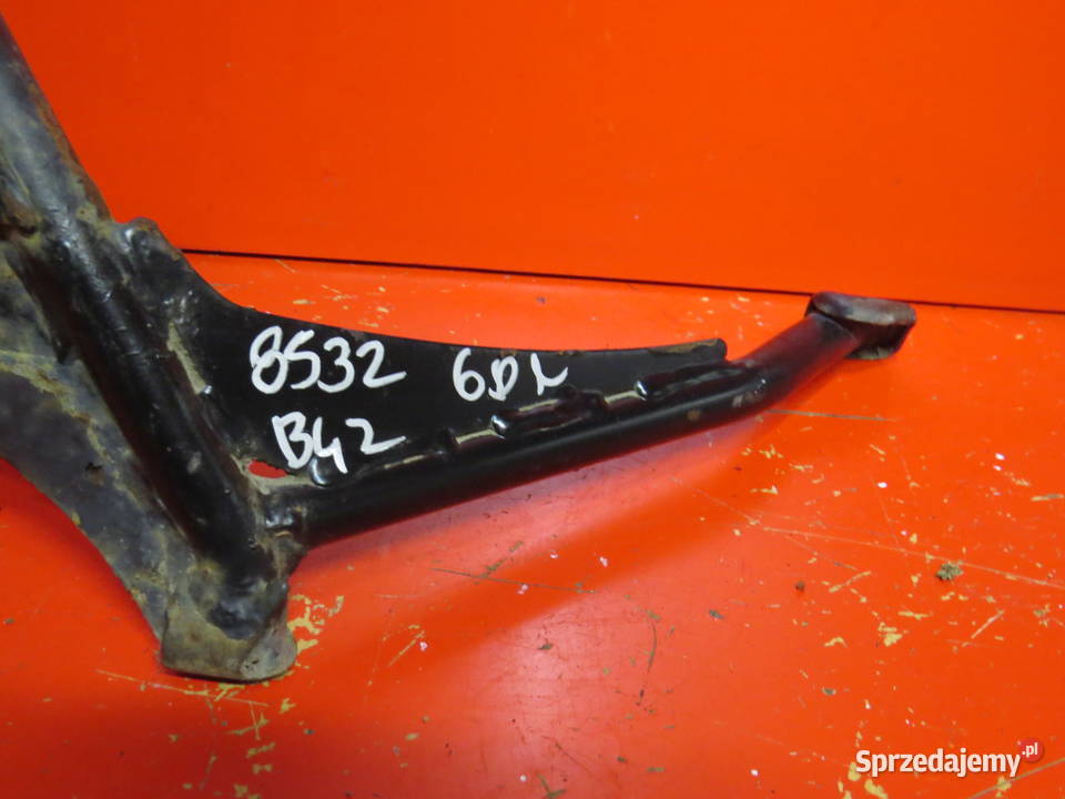 SUZUKI BURGMAN K7 200 125 150 stopka centralna Podnóżki i stopki