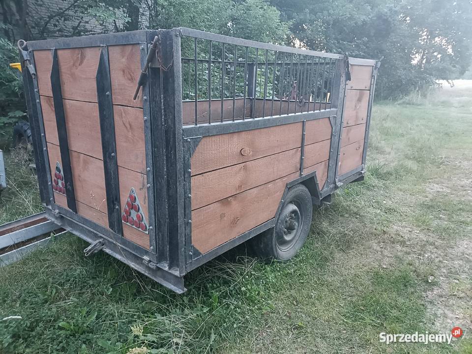 Mocna przyczepa do przewozu zwierząt i innych Łask