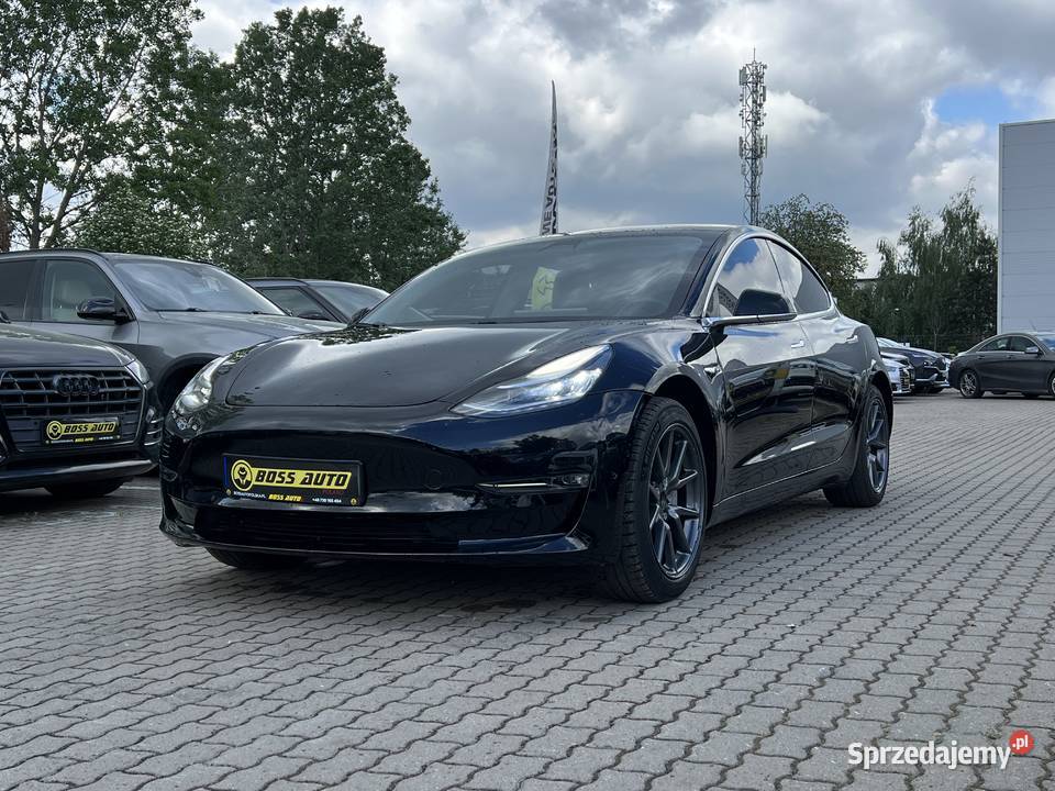 Tesla Model 3 Warszawa