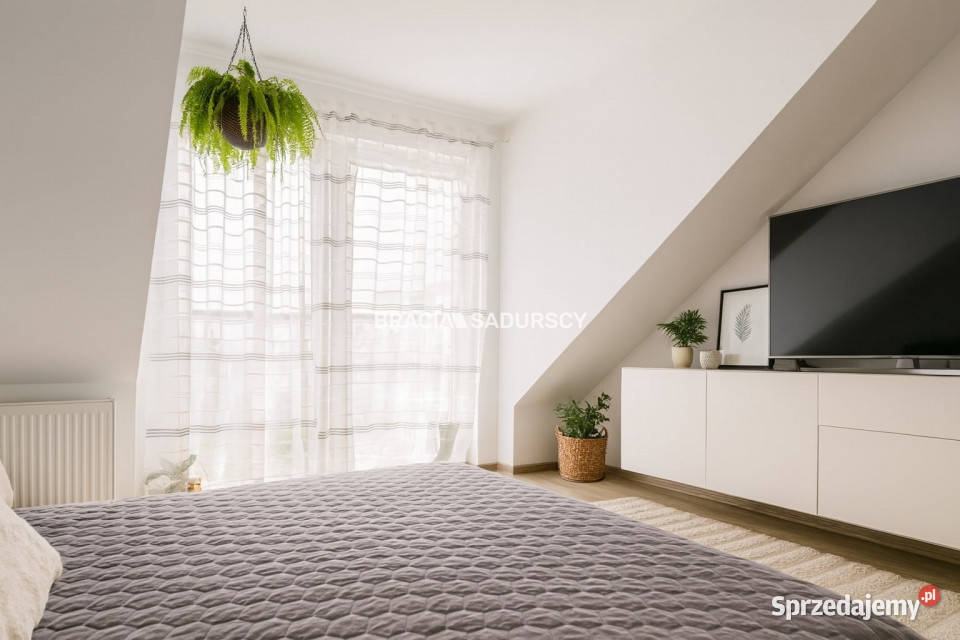 Mieszkanie 5472 metry 3 pokoje Kraków Macieja blok sprzedam