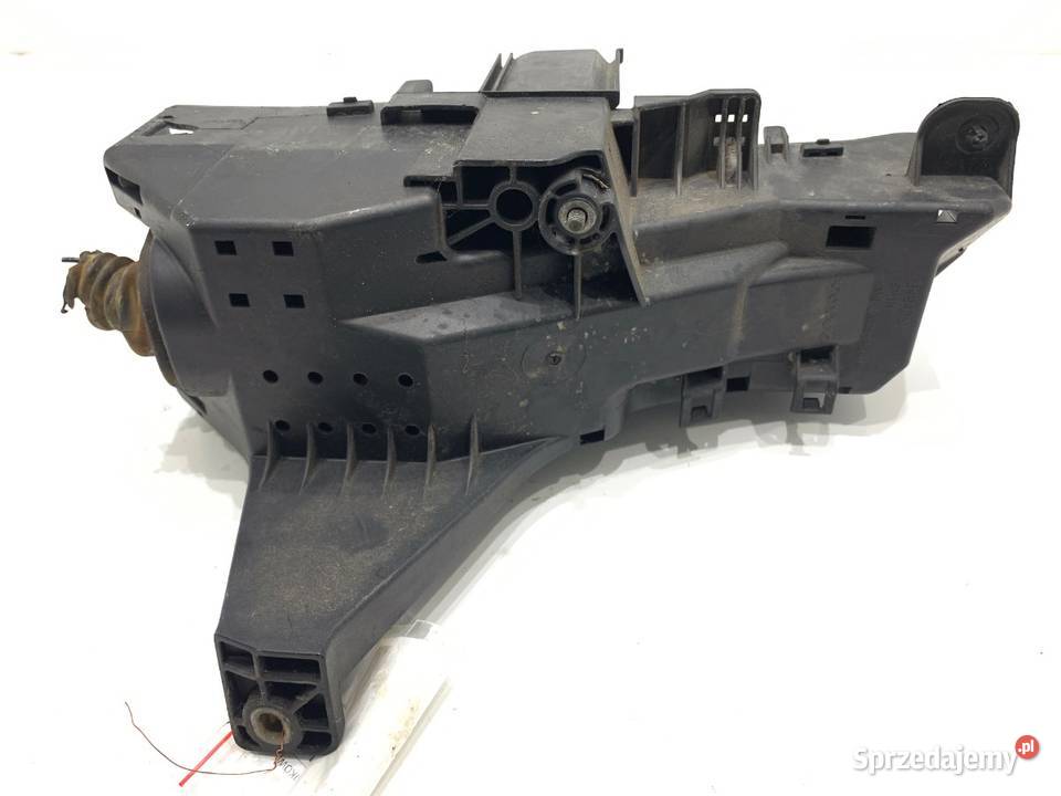 SKRZYNKA BEZPIECZNIKÓW VOLVO V70 II 9494210