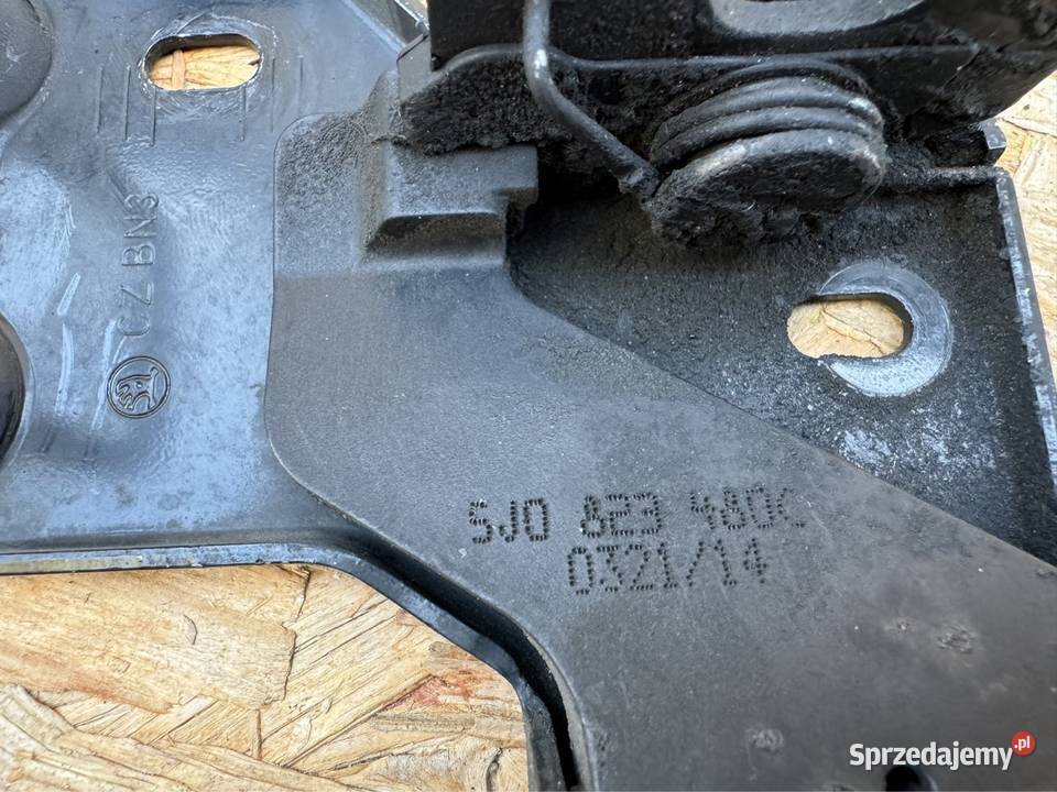 Zamek Rygiel maski skoda Fabia 2 II roomster 5J0 Sieraków
