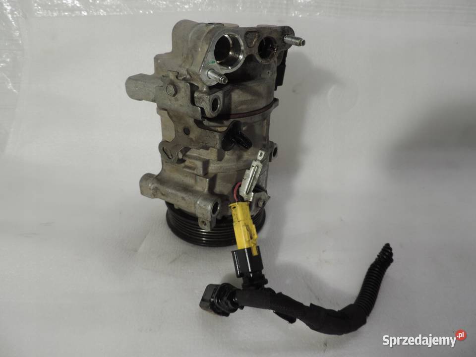 SPRĘŻARKA KLIMATYZACJI OPEL CROSSLAND CORSA F 12 osobowe sprzedam