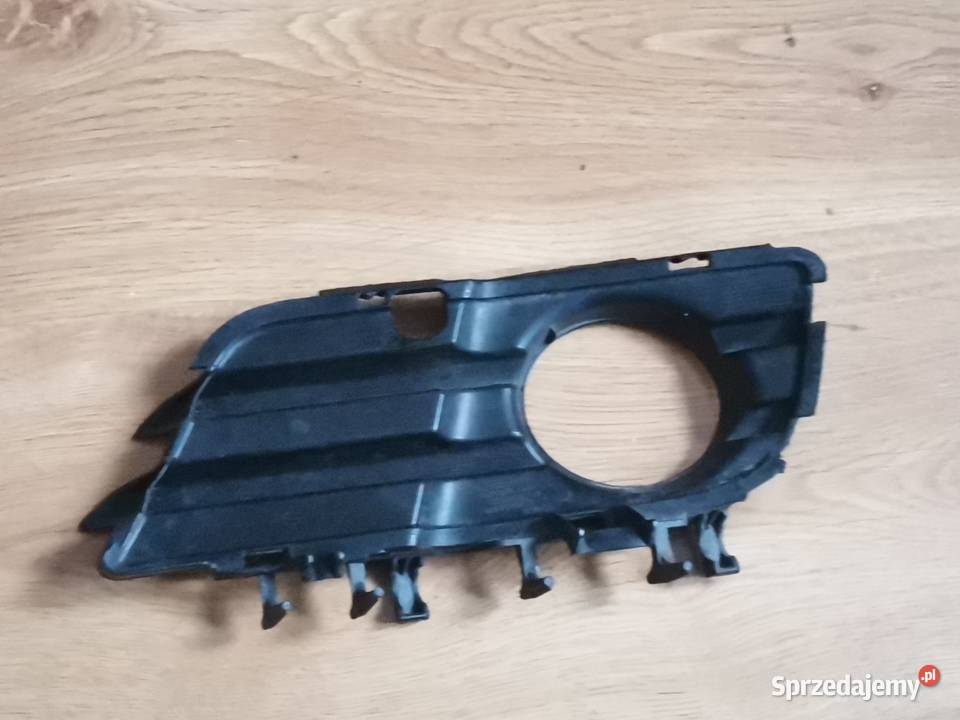 OPEL VECTRA C 0208 PRAWA KRATKA HALOGENU wielkopolskie Międzychód