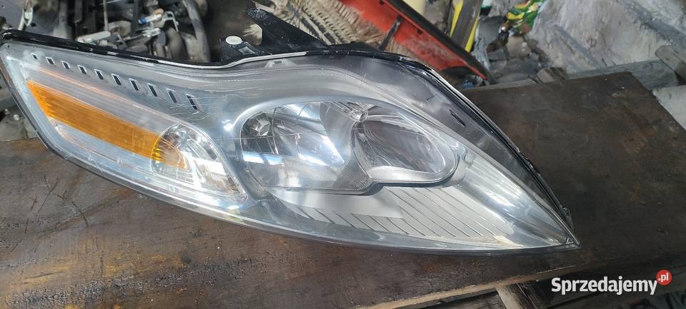 Lampa Ford Mondeo mk4 prawa Europa
