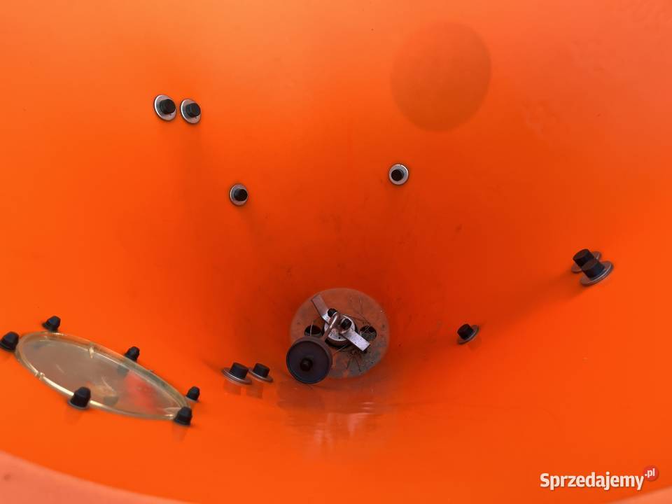 Rozsiewacz nawozów lejek 300 Ryki sprzedam