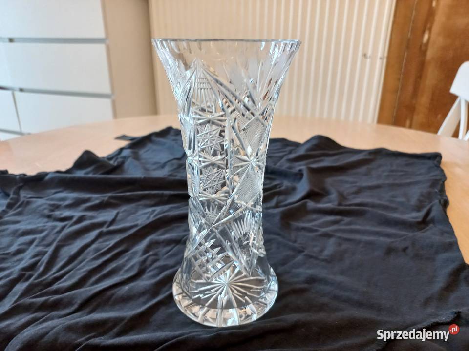 Zabytkowy wazon kryształowy pięknie zdobiony Porcelana i szkło mazowieckie Piastów