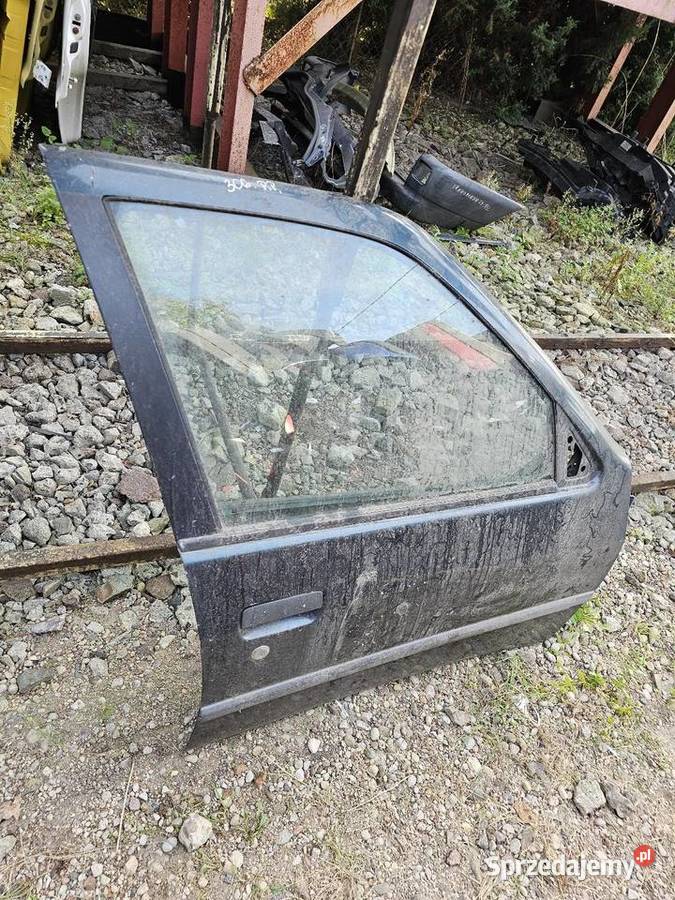 Drzwi pegueot 306 prawy przód mazowieckie Łagów