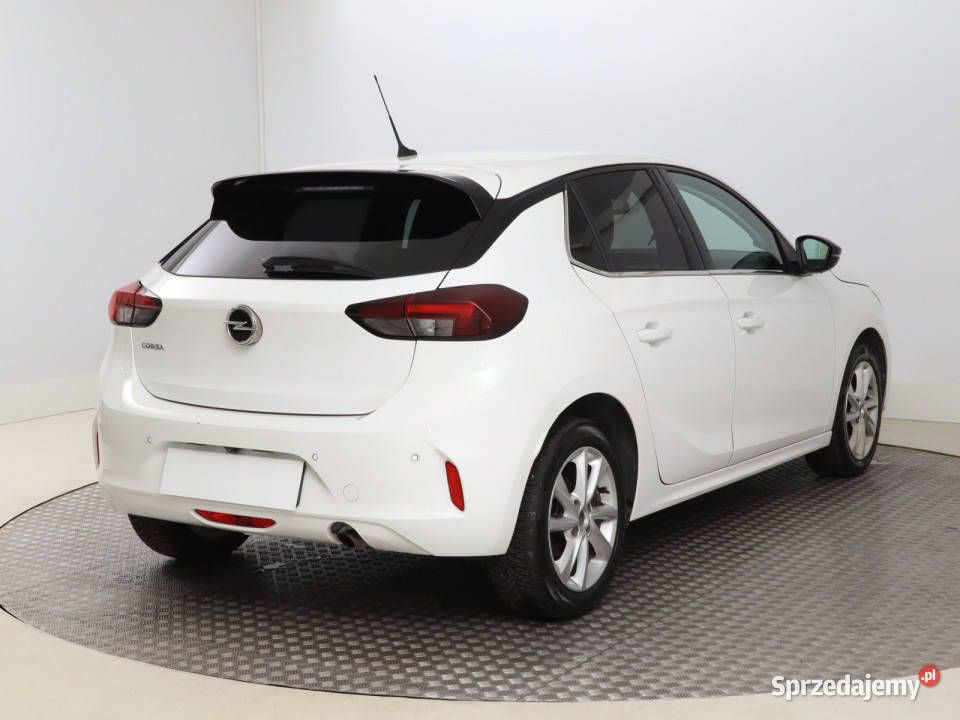 Opel Corsa 12 Turbo światła LED