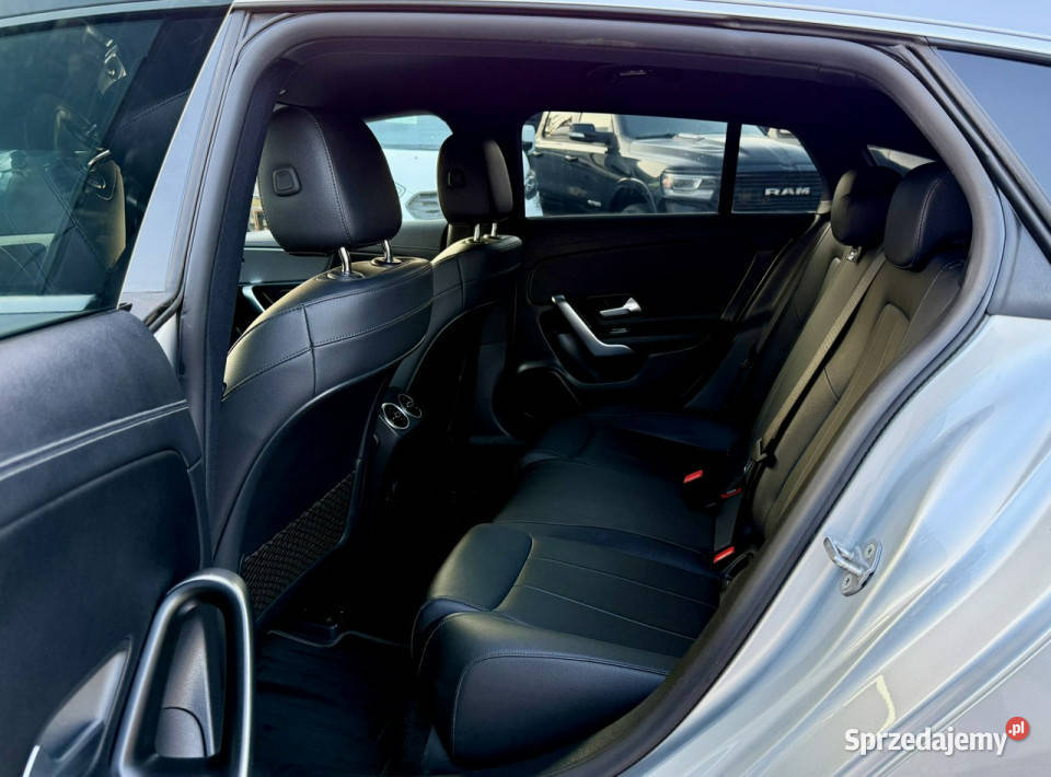 Mercedes CLA 200 LuxuryBogata wersjaGwarancja II Kamienna Góra