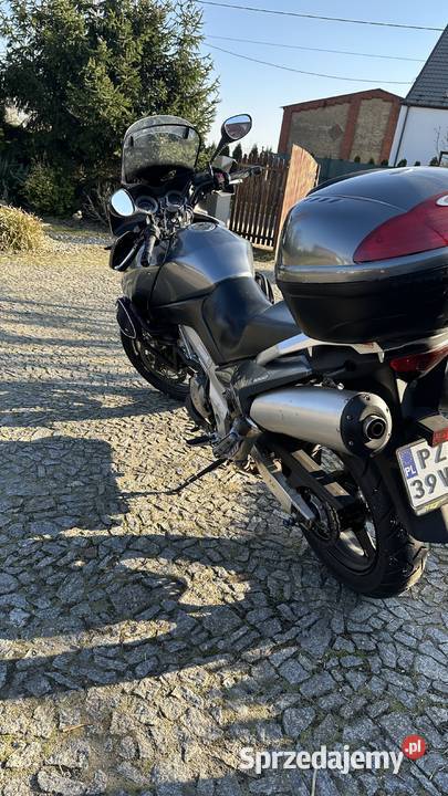 SUZUKI VStrom 1000 3 Rok produkcji 2002 Góra
