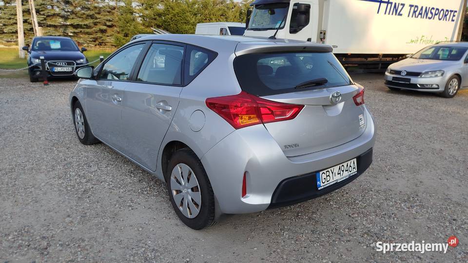 Toyota Auris 13 benzyna Polski Salon Serwisowany autoalarm