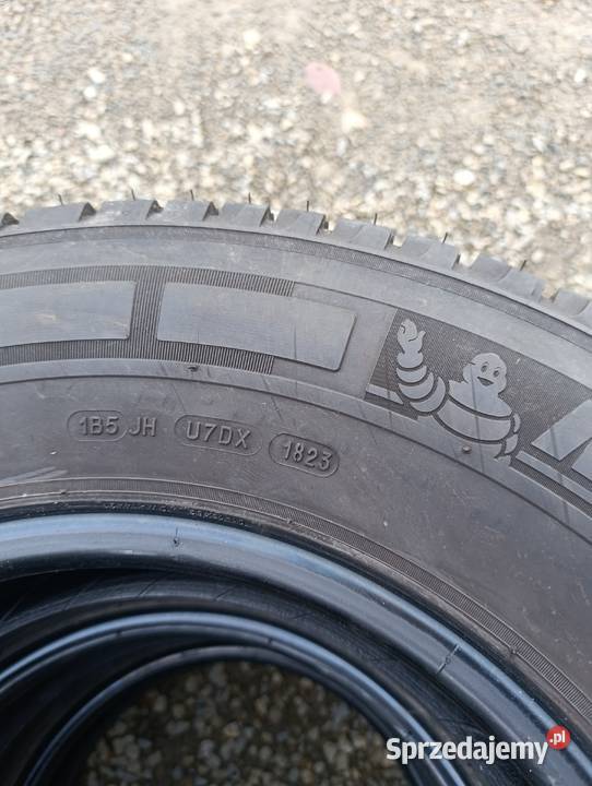 Opony Michelin Agilis 225 75 16CP Stróże