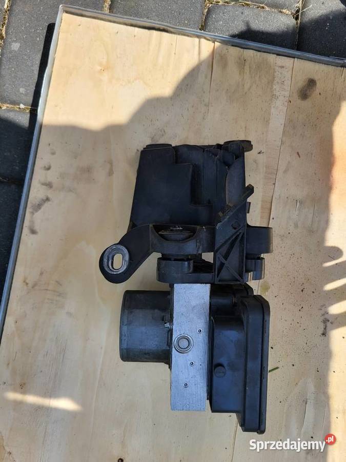 Pompa ABS Mercedes A2124310848 Rok produkcji 2013 Żywiec