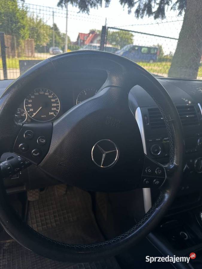 Mercedes Benz