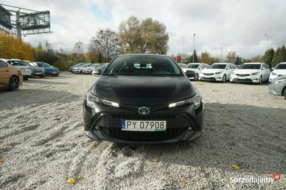 Toyota Corolla 18 Hybrid 98 Comfort Salon Fakura Poznań
