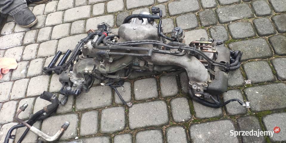 Kolektor ssący przepustnica Subaru Legacy 25 osobowe Syrynia