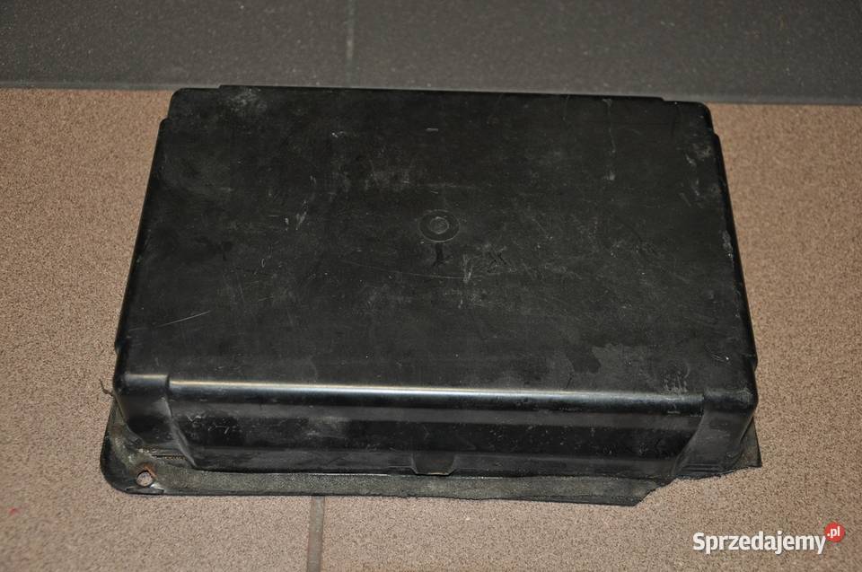 Mercedes 107 SLC wnęka apteczki Wałbrzych
