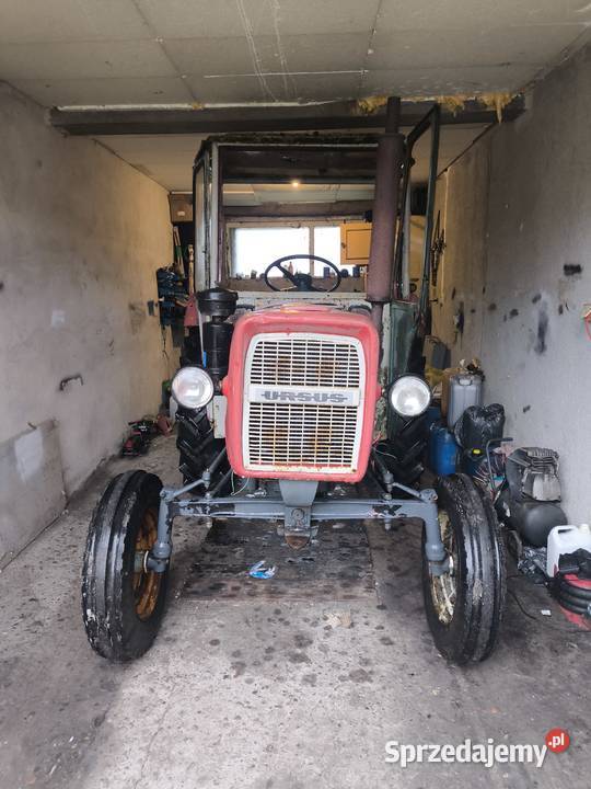 Sprzedam ursusa zarejestrowany nowe opony Ursus Czersk