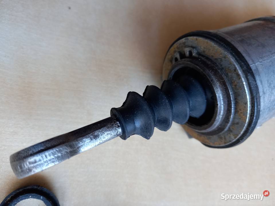 Pompa sprzęgła Mercedes W 108 295 00 40 osobowe Bukownica sprzedam