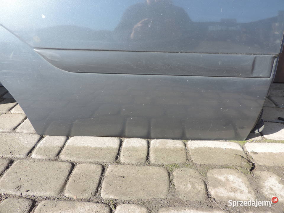 DRZWI PRAWY TYŁ FORD FOCUS MK1 KOMBI KOLOR K1 Nowy Sącz sprzedam