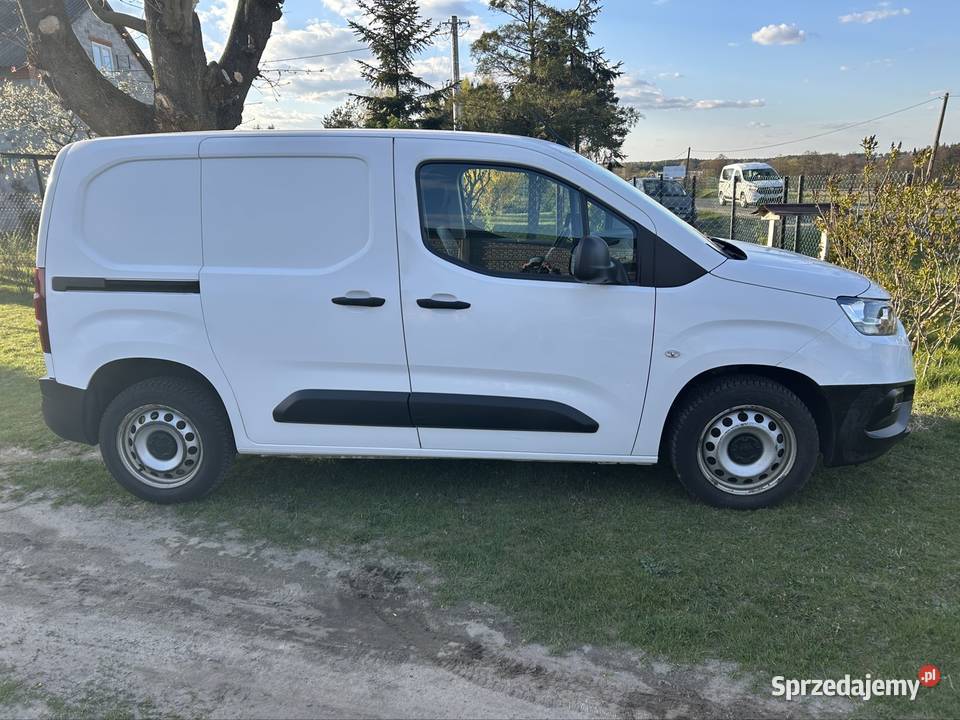 Toyota proace city