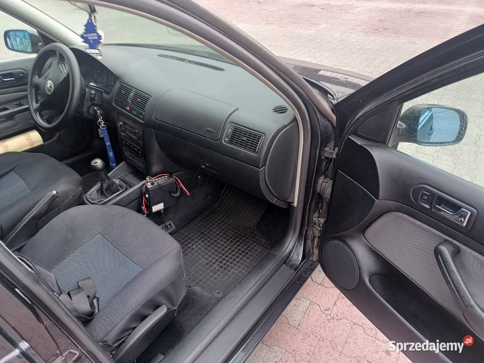Sprzedam samochód volkswagen golf Kielce