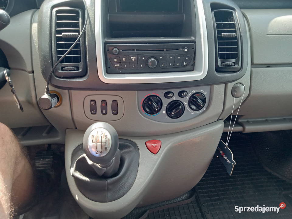 renault trafic bus long 9osobowy