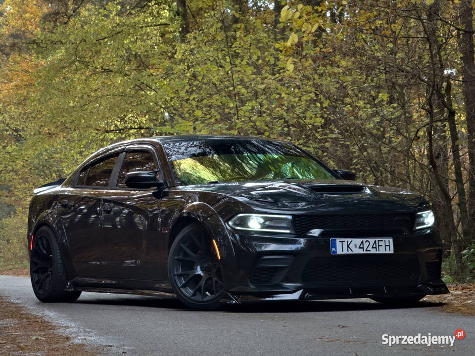 Dodge Charger RT 64 Scatpack widebody ambiente