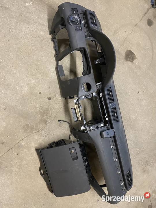 Konsola Passat B6 Lwówek Śląski