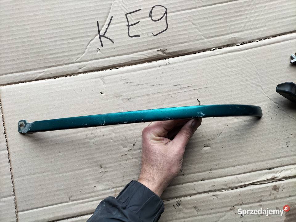 LISTWA POD LAMPE AUDI 80 B4 Kamień-Kolonia