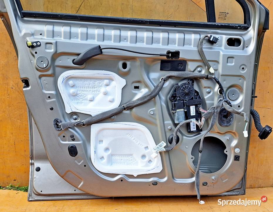 RENAULT SCENIC III DRZWI LEWE PRZÓD KOLOR części blacharskie Radom