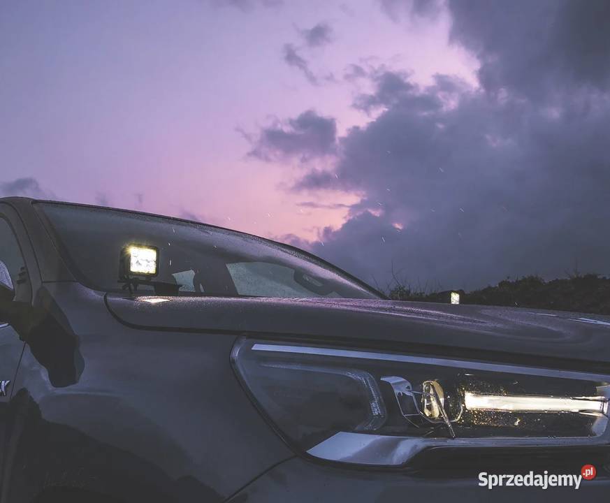 Zestaw Reflektorów LED HELLA BLACK MAGIC CUBE 32 Pasłęk