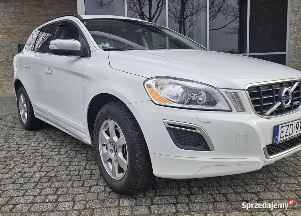 Super auto Volvo XC60 R Design Zduńska Wola