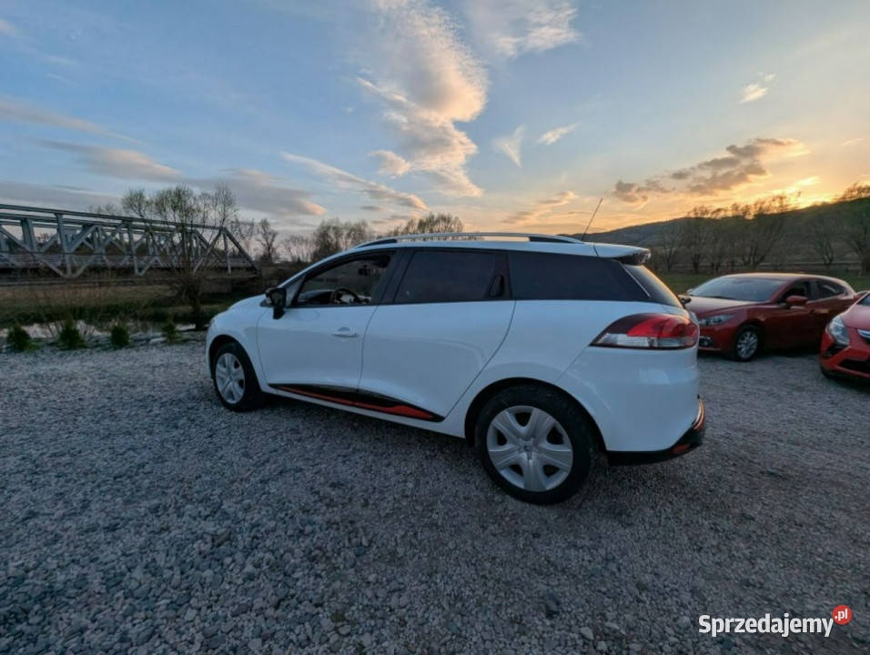 Renault Clio Intens model 2016 stary silnik 12 światła do jazdy dziennej