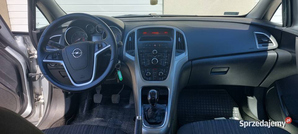 Opel Astra J 2011r 17 cdti 110 polski salon świętokrzyskie