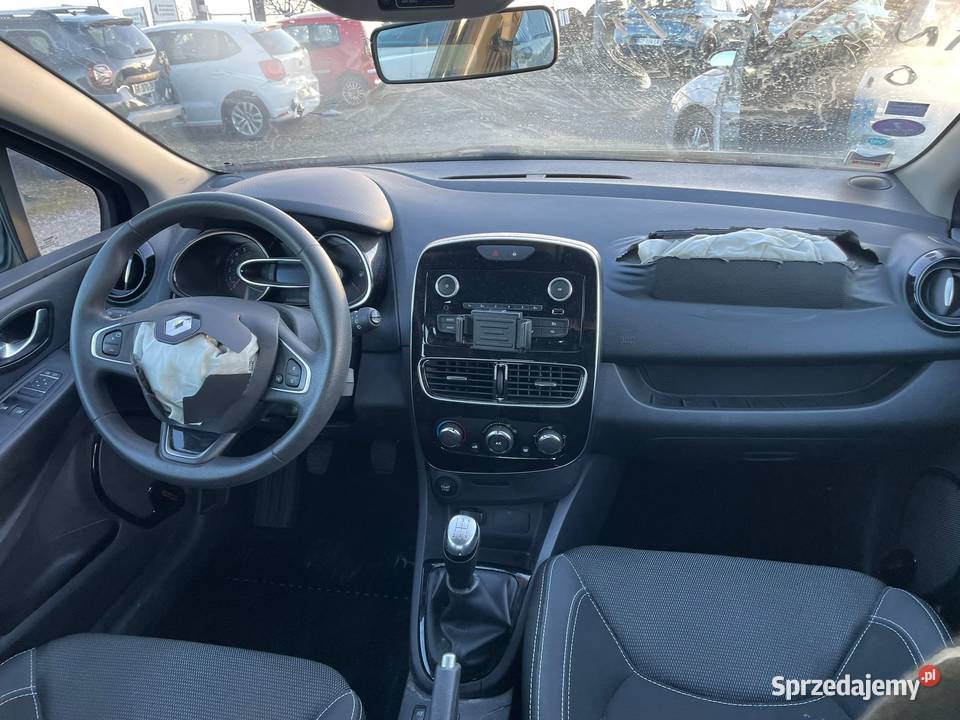 RENAULT Clio IV 09 TCe 75 Trend FF451 Kielce